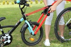 Hol drążek holowniczy do roweru dziecięcego Peruzzo Trail Angel żółty